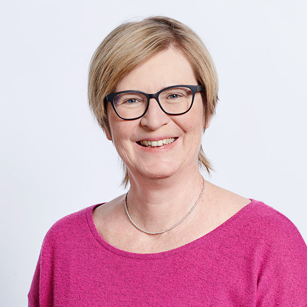 Portraitfoto Evelyne Holzmann